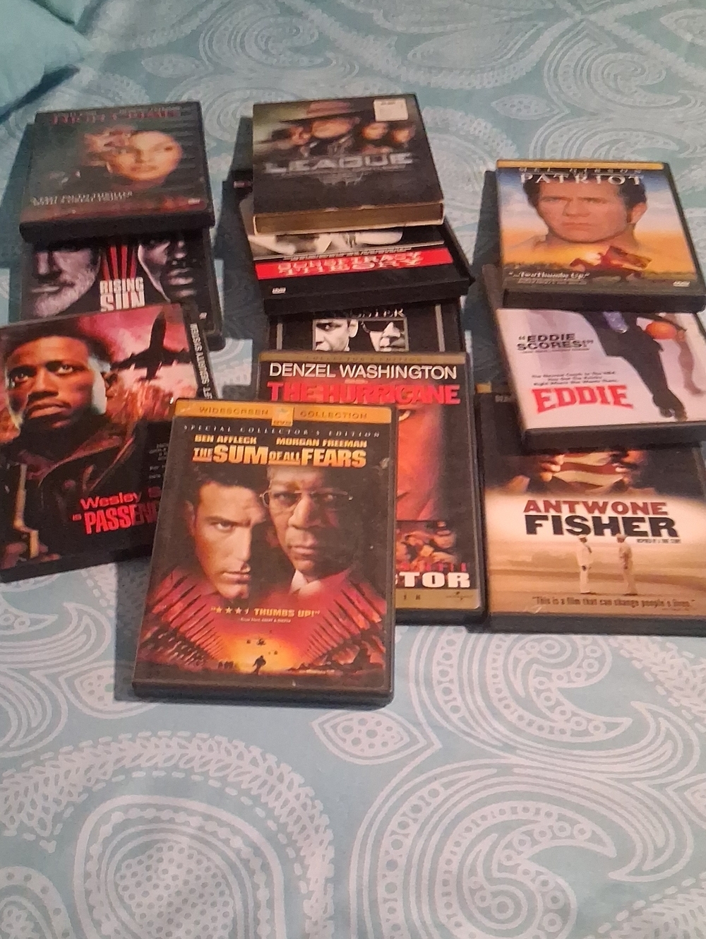 40 MOVIES TOTAL - Mixed Movie DVD Lot